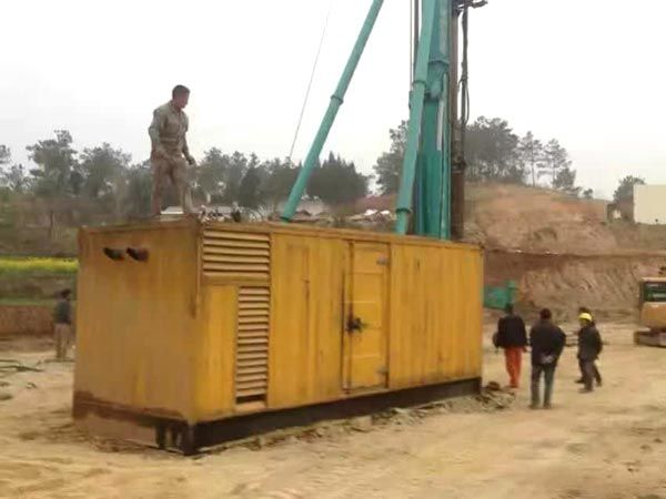 云梦如何判断水冷式机油散热器密封件是否需要更换?
